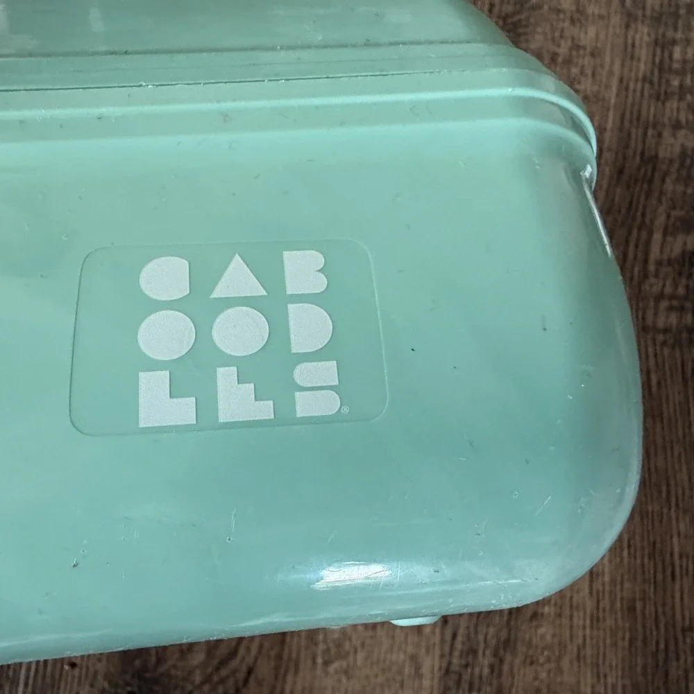 Caboodles On-The-Go Girl Makeup Box, Turquoise on Marble - Picture 3 of 10